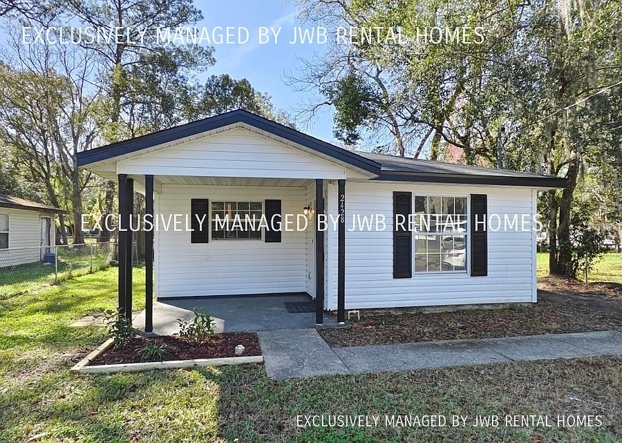 1st image of 2428 Lowell Ave