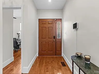4254 Humphrey St — Photo 3