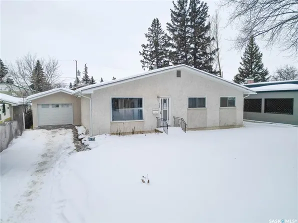 723 Eastwood STREET, Prince Albert, SK S6V 2T4