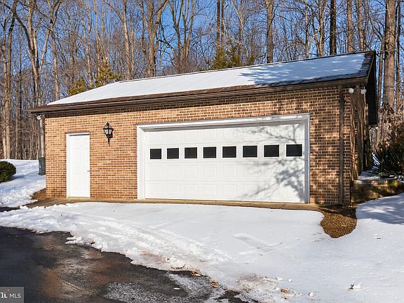 3rd image of 4010 Dalrymple Rd