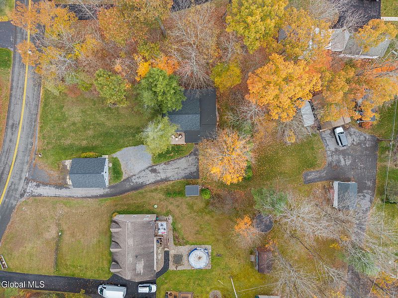 3rd image of 92 Westside Drive