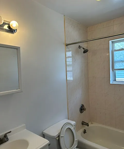 457 Monroe Blvd #2 — Photo 24