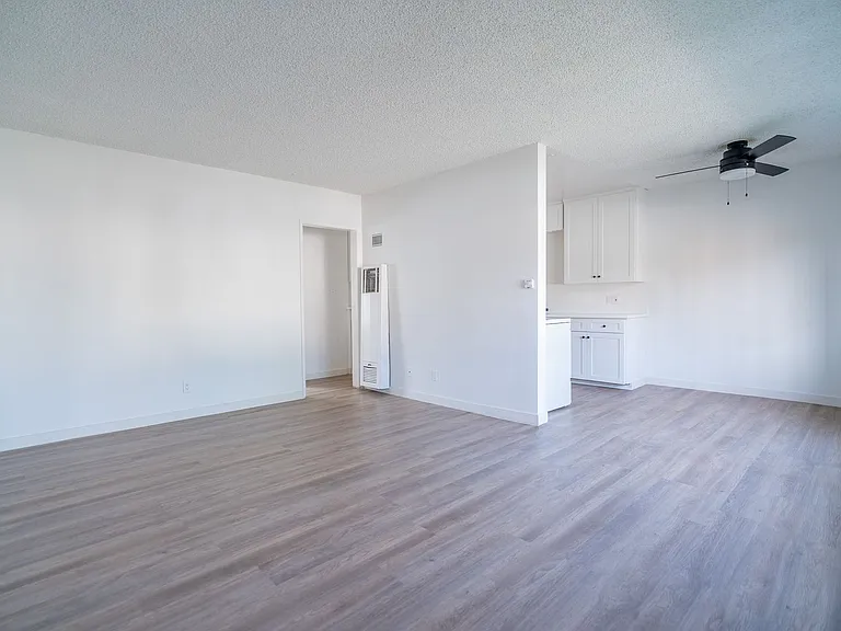 790 Coronado Ave — Photo 7
