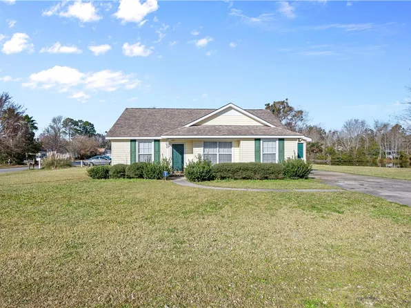 269 Sandalwood Cir, Brunswick, GA 31525