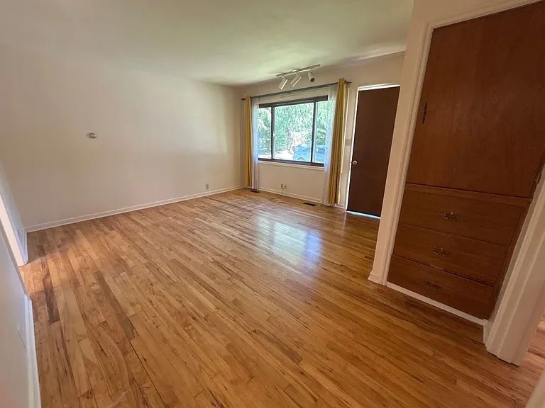 3445 SE 3rd St #2 — Photo 7