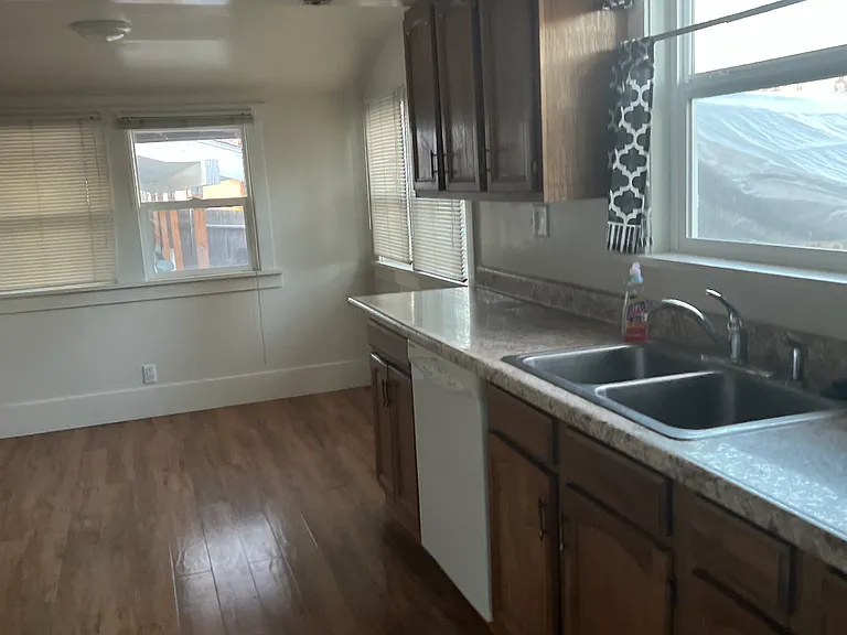 141 Avenue E — Photo 25