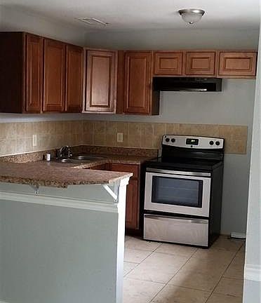 5th image of 513 NW Hillery St