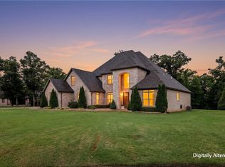 1479 Le Chesnay Dr, Centerton, AR 72719