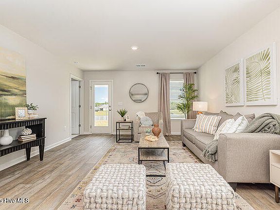 4th image of 209 Ashworth Drive