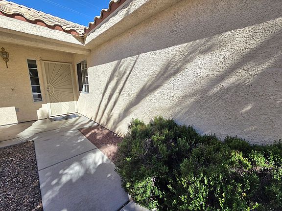 2nd image of 3651 Yorba Linda Dr