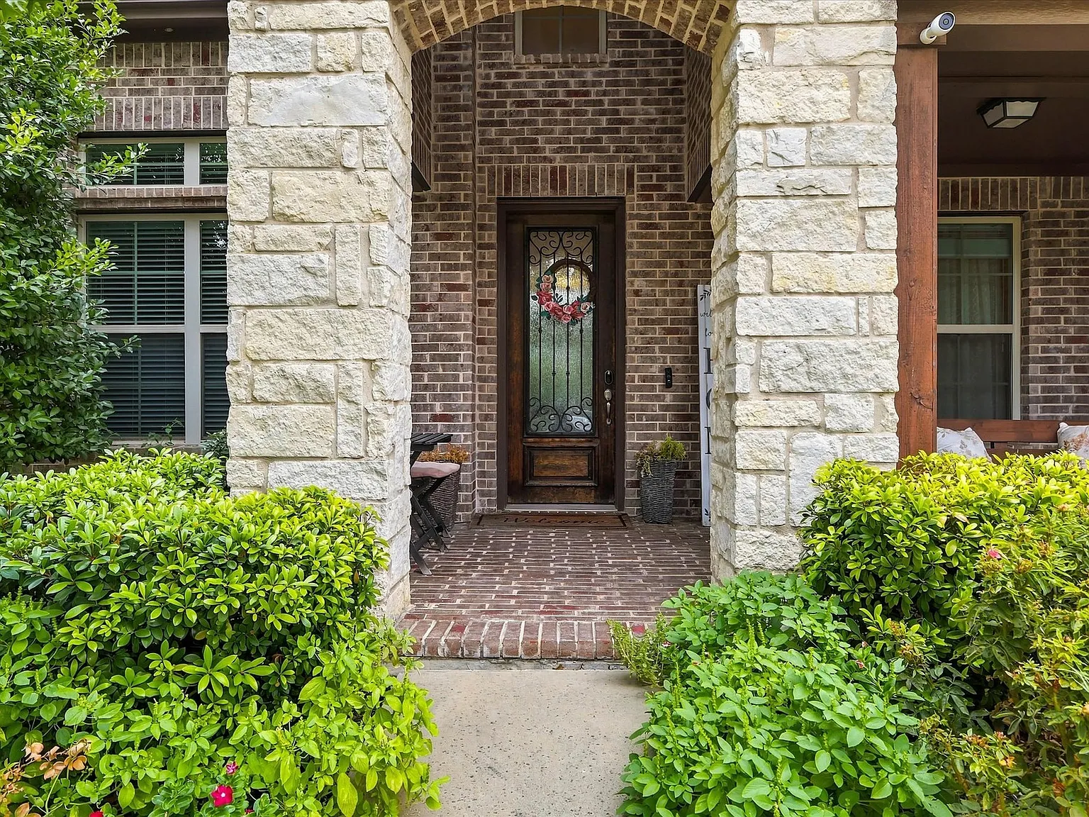 4 bed, 3601 sqft, $3,400 — Photo 4