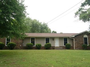 139 Pin Oak Dr, Hendersonville, TN 37075