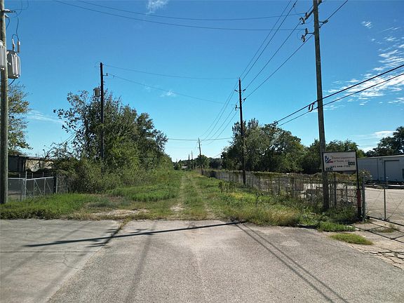 5th image of 700 Isaacks Rd