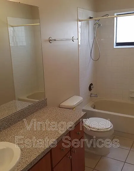 1904 Firethorn Ct — Photo 17