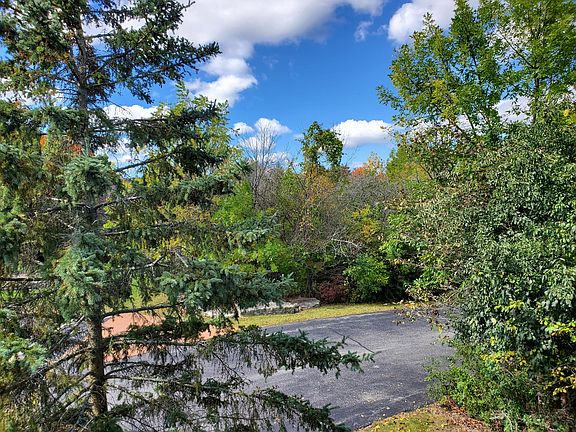 5th image of 135 W Oak Leaf Dr Unit 6