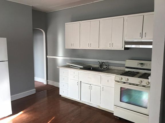 4th image of 6718 N Broad St #1