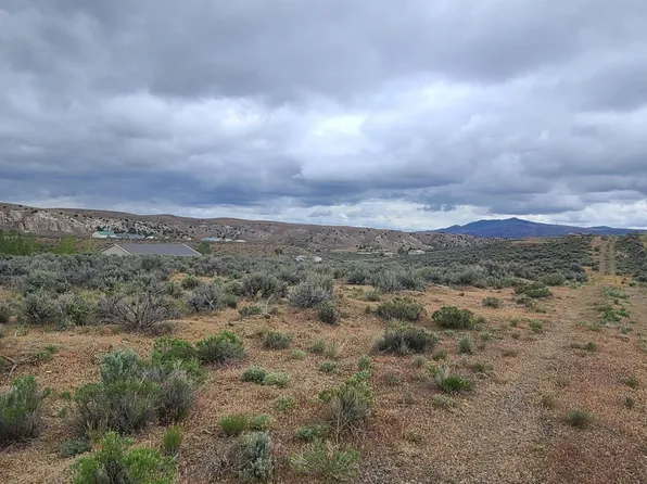Hollyhock St, Elko, NV 89801
