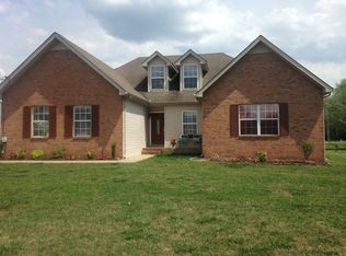 102 Merlin Dr, Murfreesboro, TN 37127