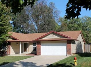 122 Satinwood Ct, Saint Charles, MO 63304