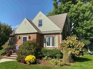 240 Frederick St, Menasha, WI 54952