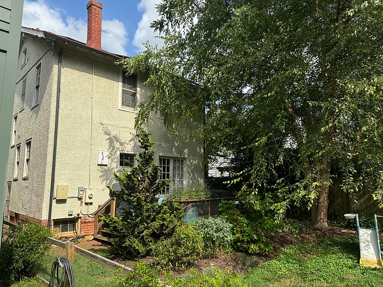 610 W 26th St — Photo 13