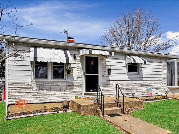 3rd image of 303 W 4th St