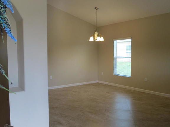 4th image of 5702 Chicory Dr