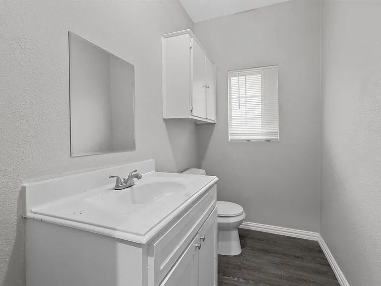 814 N Walnut St — Photo 8