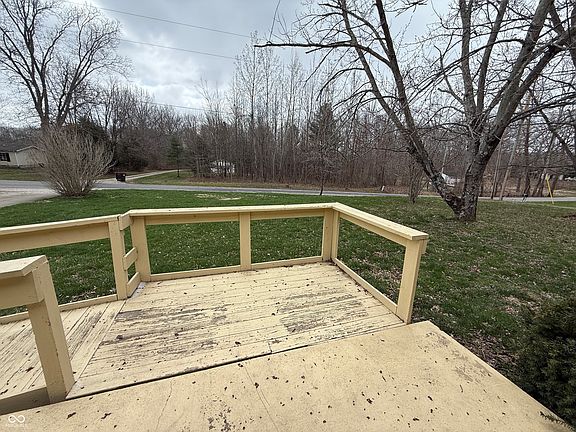 4th image of 8020 W Deaver Rd