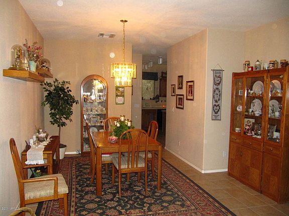 5th image of 443 W Myrtle Dr