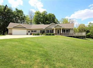 9602 County Road E29, Center Junction, IA 52212
