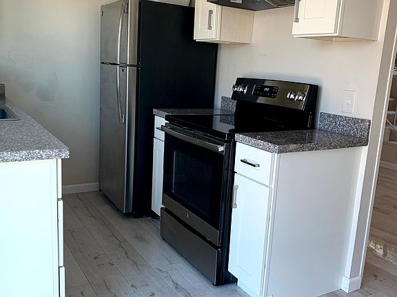 4th image of 4584 Hamilton Ave #3