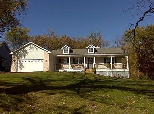 28676 W Golf View Dr, Spring Grove, IL 60081