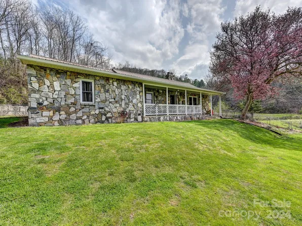 8016 Us Highway 25/70, Marshall, NC 28753