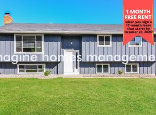 1405 Walfrid St, Eagan, MN 55122