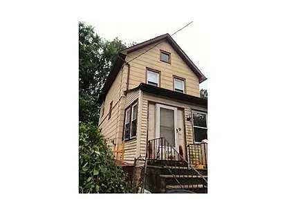 330 Rock Ave photo 1