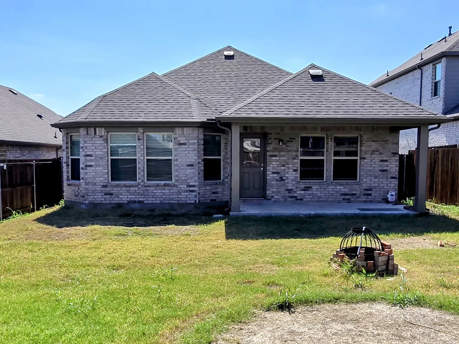 4 bed, 1768 sqft, $2,100 — Photo 3