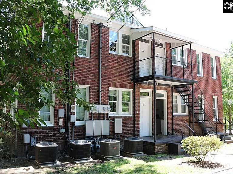 303 King St — Photo 38