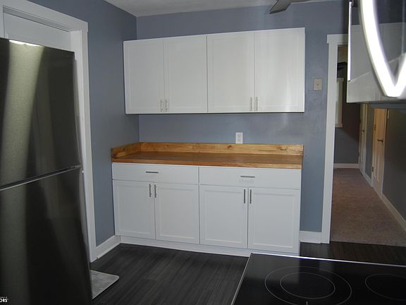 4th image of 518 N 1st St
