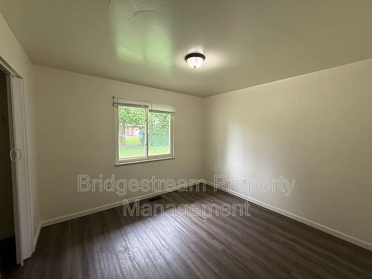 1214 Case Ave — Photo 7