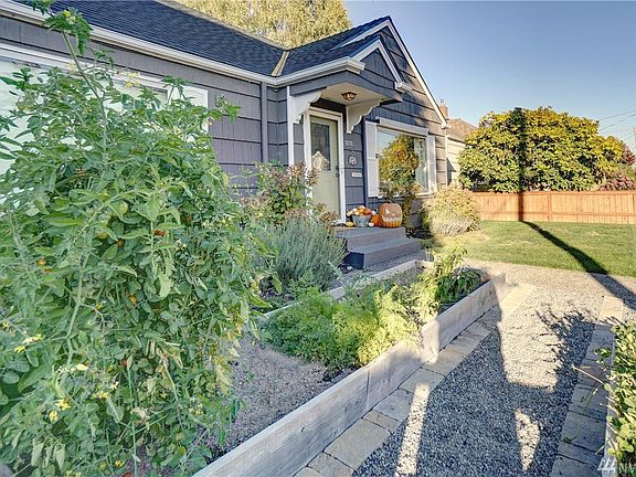 3rd image of 1131 7th Ave NW