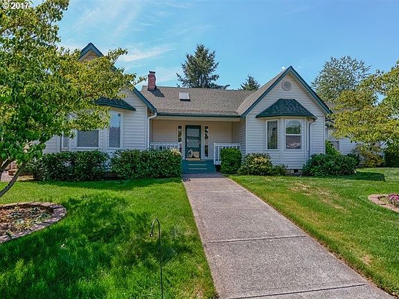 4th image of 2616 NE 152nd Ave