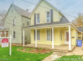 1174 4th St NW, Grand Rapids, MI 49504