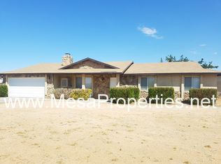 22574 Powhattan Rd, Apple Valley, CA 92308