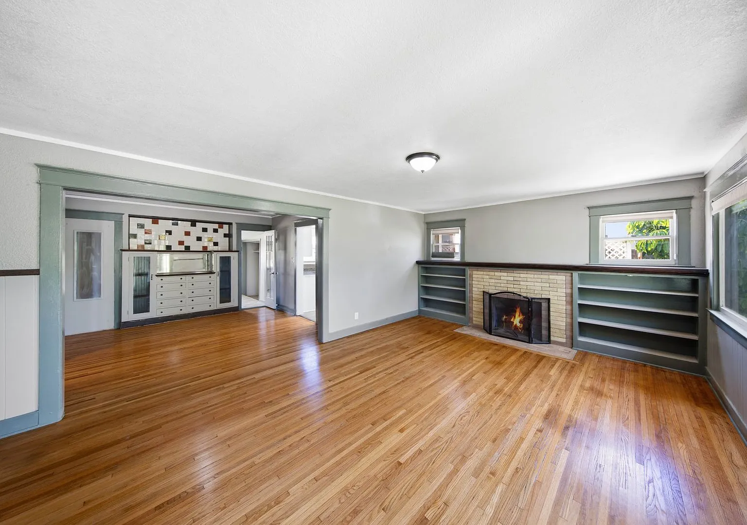 Classic Anaheim Living with Prime Location — Photo 3