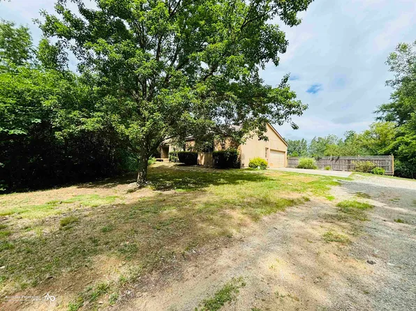 11111 E Carpenter Rd, Davison, MI 48423