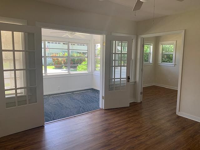1st image of 1601 Poinsettia Ave