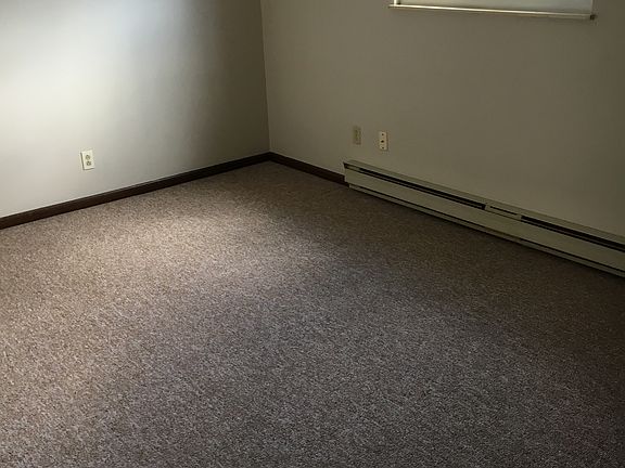 3rd image of 237 Lake Ave NE APT 32