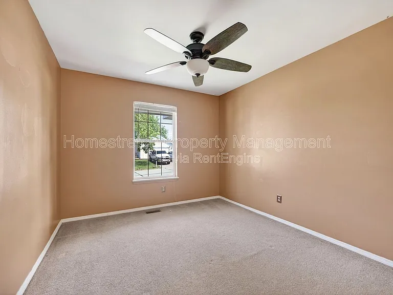 166 Royallprairie Ln — Photo 24