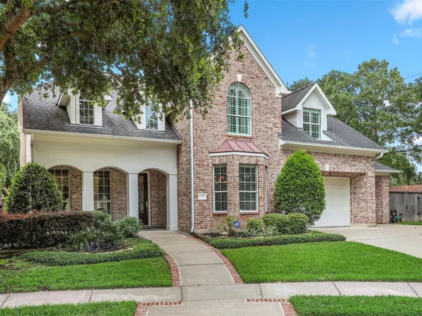 2502 Blossom Bay Ct, Houston, TX 77059